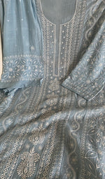Kurta front laid out with the dupatta over it