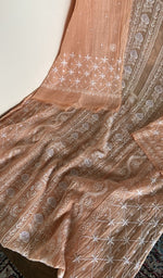 Close look at the fine do taar and teen taar front jaal chikankari
