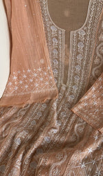 Dupatta laid over the kurta, pure mul chanderi