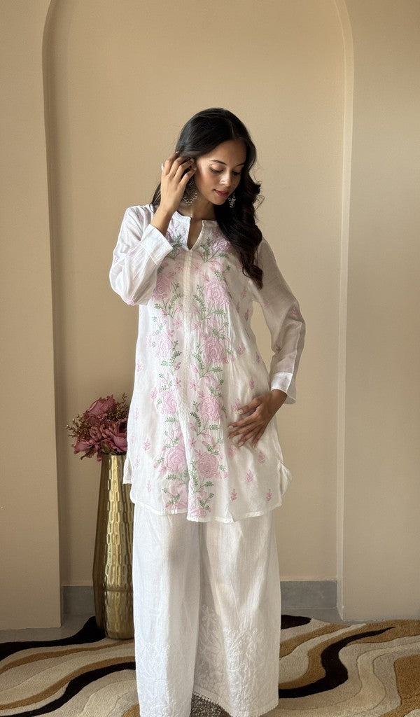 White mul chanderi short kurti on the model