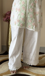 White cotton palazzo on the model