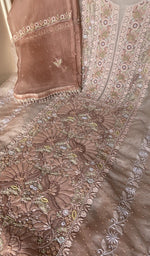 Fine, ek and do taar jaaldar chikankari on the peach organza silk