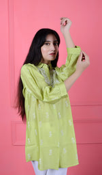 Load image into Gallery viewer, Shamina Women&#39;s Lakhnavi Handcrafted Chanderi Silk Chikankari Top - HONC0166361
