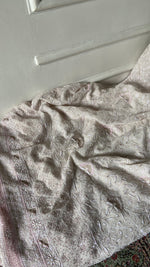 将图像加载到图库查看器中， ‹› Women's Lakhnavi Handcrafted Pure Silk Georgette Chikankari Kurta And Dupatta Set - HONC0332861