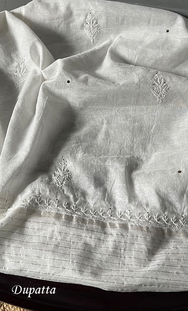 White kurta dupatta 