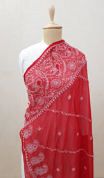 将图像加载到图库查看器中， Lucknowi 手工制作的红色人造乔其纱 Chikankari Dupatta - NC046415
