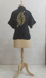 将图像加载到图库查看器中， Women&#39;s Lakhnavi Handcrafted Rayon Chikankari Top - NC044357-63
