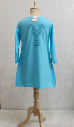 将图像加载到图库查看器中， Women&#39;s Lucknowi Handcrafted Turquoise Cotton Chikankari Short Kurti - NC044219-28
