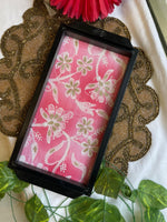 将图像加载到图库查看器中， Handcrafted Chikankari Tray with Two Coasters – Wooden Frame - HONC0295559
