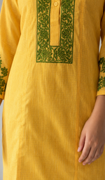 Women's Lakhnavi Handcrafted Yellow Cotton Chikankari Kurti - HONC0139039